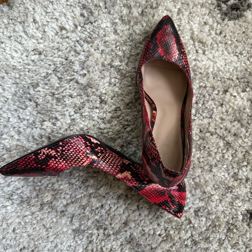 Women's Red Snake Print Pointed Flats